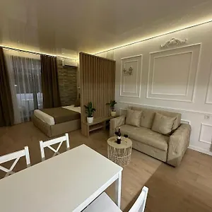 Moonlight باتومي